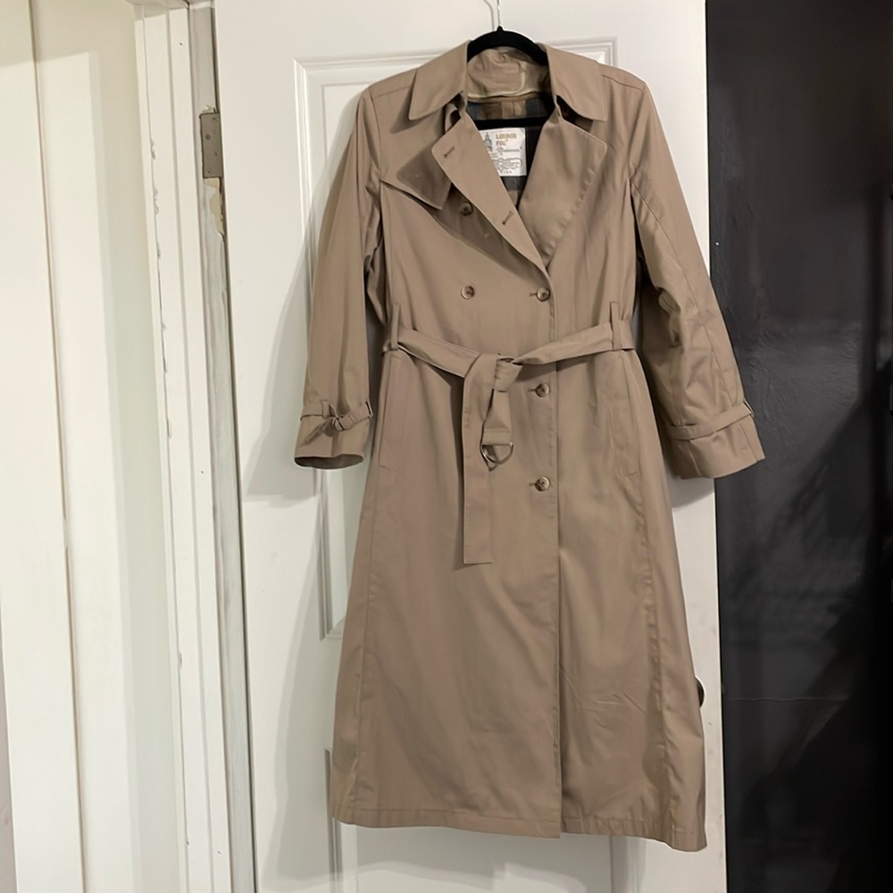 Classic Beige London Fog Trench Coat with Belt And Removable Plaid Liner